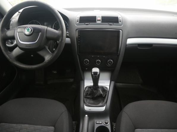 Skoda Octavia II (A5) Рестайлинг с пробегом 2011 года, цена 585 000 рублей, 248000 км, лифтбек, Автокод Объявления