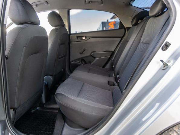 Hyundai Solaris II с пробегом 2017 года, цена 1 038 000 рублей, 188282 км, седан, Автокод Объявления