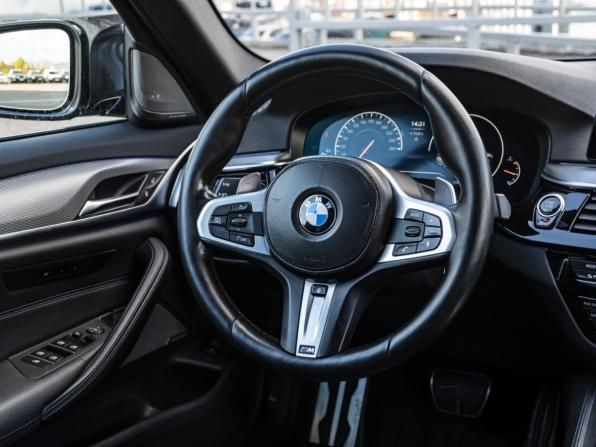 BMW 5 серии VII (G30/G31/G38) с пробегом 2018 года, цена 3 899 000 рублей, 149000 км, седан, Автокод Объявления