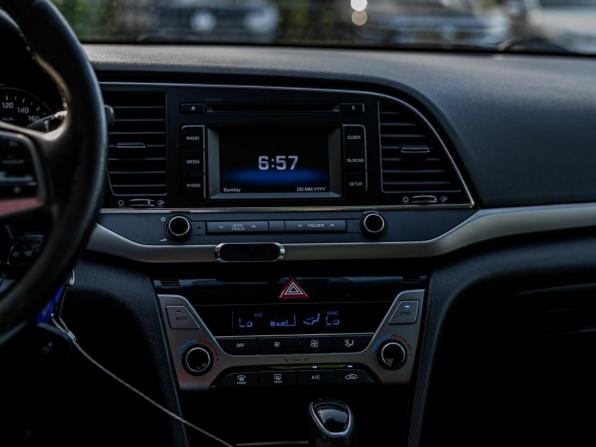 Hyundai Elantra VI (AD) с пробегом 2017 года, цена 1 060 000 рублей, 274110 км, седан, Автокод Объявления