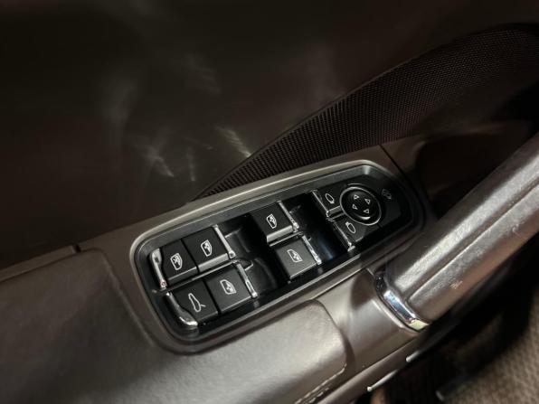 Porsche Cayenne II (958) с пробегом 2014 года, цена 3 180 000 рублей, 126423 км, внедорожник, Автокод Объявления