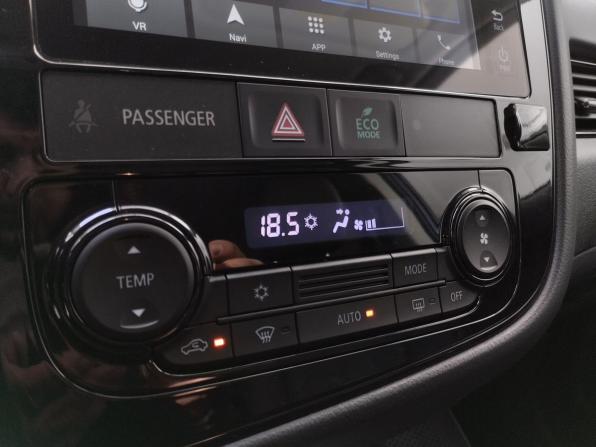 Mitsubishi Outlander III Рестайлинг 3 с пробегом 2022 года, цена 2 360 000 рублей, 60865 км, внедорожник, Автокод Объявления