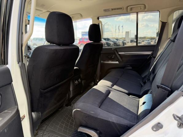 Mitsubishi Pajero IV Рестайлинг 2 с пробегом 2014 года, цена 2 650 000 рублей, 96396 км, внедорожник, Автокод Объявления