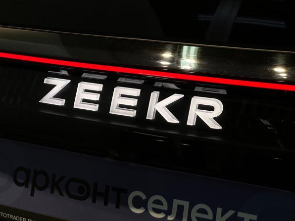 Zeekr 009 I с пробегом 2023 года, цена 6 990 000 рублей, 93322 км, минивэн, Автокод Объявления