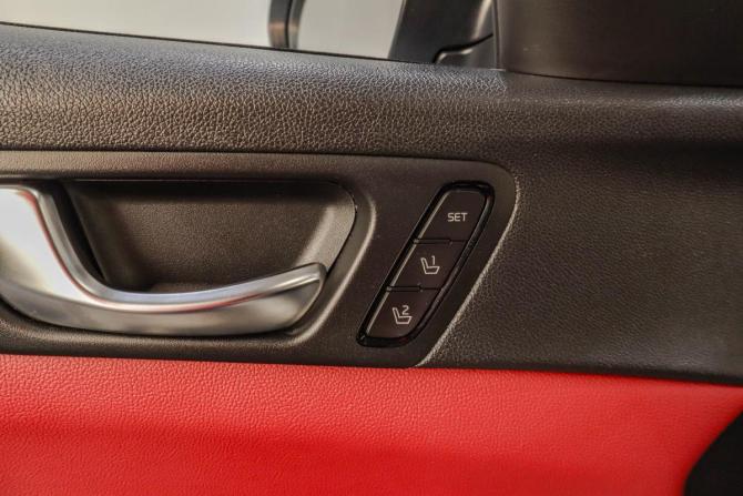 Kia Optima IV Рестайлинг с пробегом 2019 года, цена 2 349 000 рублей, 140000 км, седан, Автокод Объявления