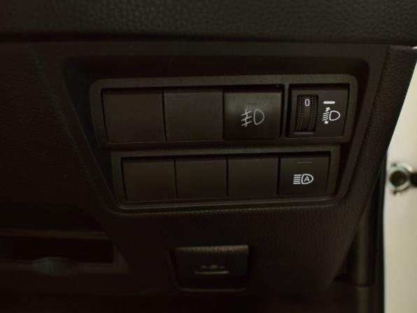 Toyota Yaris IV с пробегом 2022 года, цена 1 219 995 рублей, 80673 км, хэтчбек, Автокод Объявления