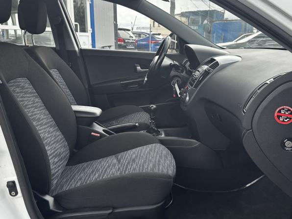 Kia Ceed I с пробегом 2008 года, цена 735 000 рублей, 141953 км, универсал, Автокод Объявления