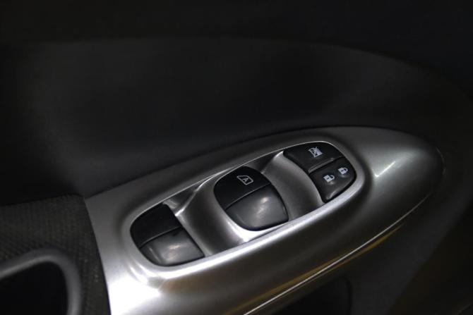 Nissan Juke I Рестайлинг с пробегом 2014 года, цена 1 235 450 рублей, 104425 км, внедорожник, Автокод Объявления