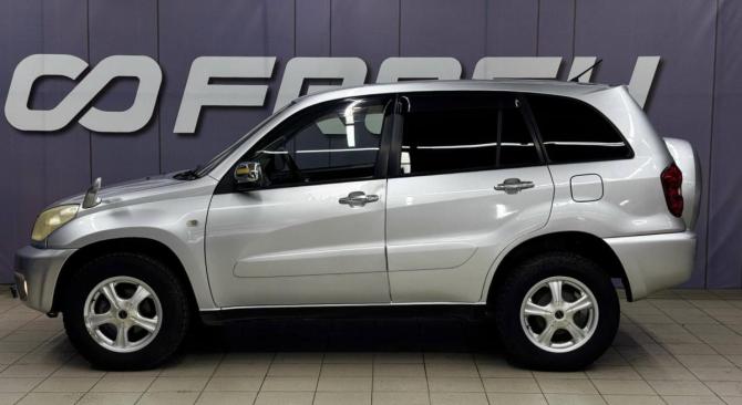 Toyota RAV4 II (XA20) Рестайлинг с пробегом 2004 года, цена 799 000 рублей, 189000 км, внедорожник, Автокод Объявления