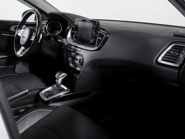 Kia Ceed III с пробегом 2021 года, цена 1 898 000 рублей, 113482 км, универсал, Автокод Объявления