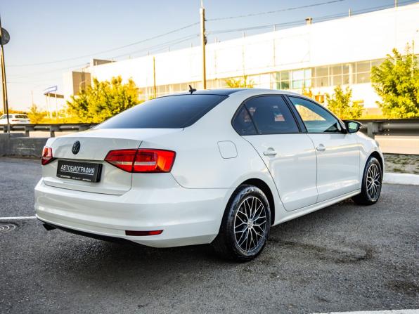 Volkswagen Jetta VI Рестайлинг с пробегом 2015 года, цена 1 048 000 рублей, 223196 км, седан, Автокод Объявления