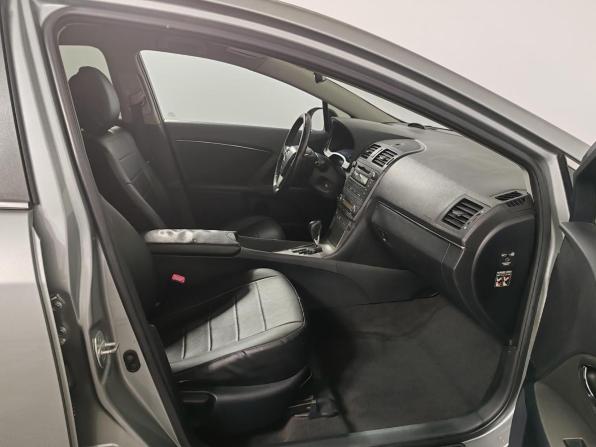 Toyota Avensis III с пробегом 2009 года, цена 929 000 рублей, 285972 км, седан, Автокод Объявления