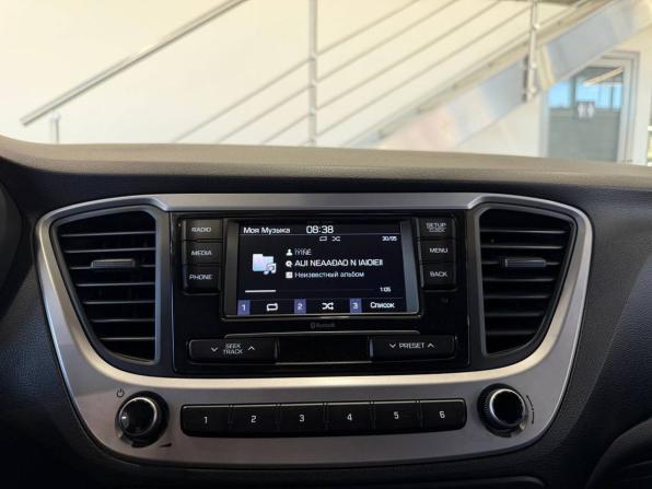Hyundai Solaris II с пробегом 2017 года, цена 1 269 900 рублей, 157000 км, седан, Автокод Объявления