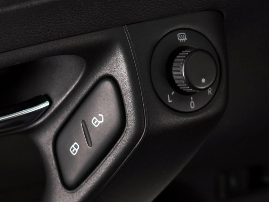 Volkswagen Polo V Рестайлинг Кемерово  - изображение 21