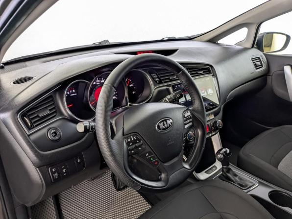 Kia Ceed II Рестайлинг с пробегом 2017 года, цена 1 185 000 рублей, 177682 км, хэтчбек, Автокод Объявления