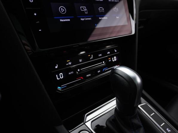 Volkswagen Arteon R с пробегом 2021 года, цена 6 199 977 рублей, 35074 км, универсал, Автокод Объявления