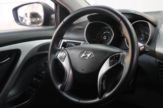 Hyundai Elantra V (MD) с пробегом 2012 года, цена 919 000 рублей, 260000 км, седан, Автокод Объявления