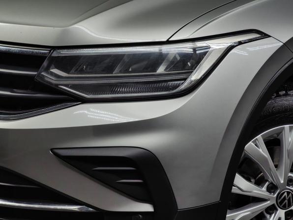 Volkswagen Tiguan II Рестайлинг с пробегом 2021 года, цена 2 795 000 рублей, 72458 км, внедорожник, Автокод Объявления