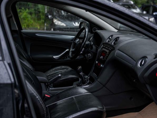 Ford Mondeo IV Рестайлинг с пробегом 2012 года, цена 750 001 рубль, 167027 км, седан, Автокод Объявления