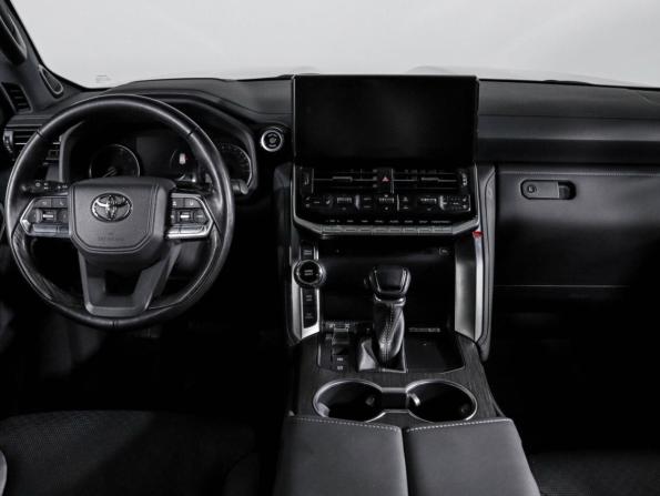 Toyota Land Cruiser 300 Series с пробегом 2021 года, цена 12 500 000 рублей, 27668 км, внедорожник, Автокод Объявления