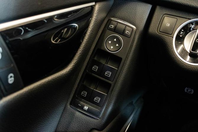 Mercedes-Benz C-Класс III (W204) Рестайлинг с пробегом 2013 года, цена 1 300 000 рублей, 232830 км, седан, Автокод Объявления