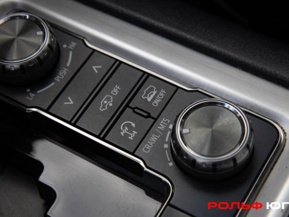 Toyota Land Cruiser 200 Series Рестайлинг 2 с пробегом 2018 года, цена 6 338 000 рублей, 136940 км, внедорожник, Автокод Объявления