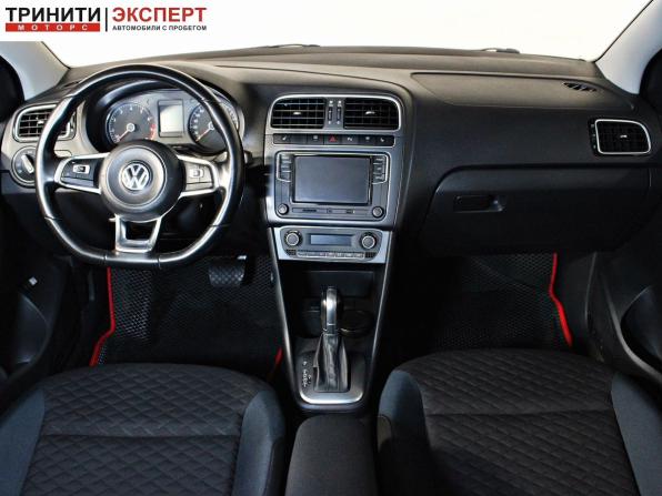 Volkswagen Polo V Рестайлинг с пробегом 2019 года, цена 1 297 000 рублей, 157373 км, седан, Автокод Объявления