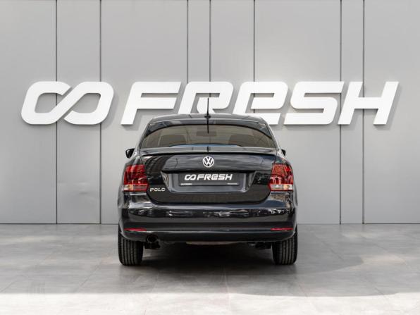 Volkswagen Polo V Рестайлинг с пробегом 2017 года, цена 840 000 рублей, 138546 км, седан, Автокод Объявления