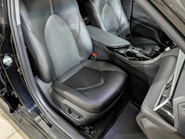 Toyota Camry VIII (XV70) с пробегом 2021 года, цена 2 700 000 рублей, 73230 км, седан, Автокод Объявления