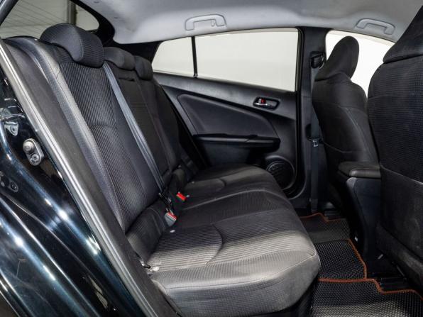 Toyota Prius IV (XW50) с пробегом 2016 года, цена 1 100 000 рублей, 178474 км, лифтбек, Автокод Объявления