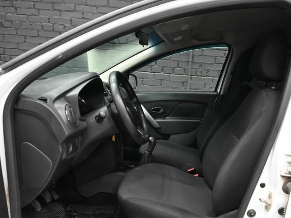 Renault Sandero II Рестайлинг с пробегом 2018 года, цена 950 000 рублей, 140385 км, хэтчбек, Автокод Объявления