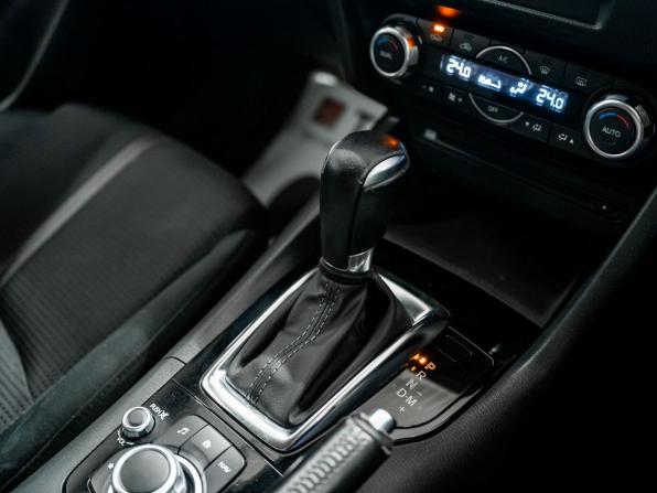 Mazda Axela III Рестайлинг с пробегом 2018 года, цена 1 300 000 рублей, 163731 км, седан, Автокод Объявления