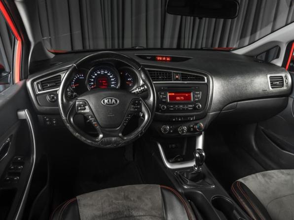 Kia Ceed II Рестайлинг с пробегом 2016 года, цена 980 000 рублей, 170325 км, хэтчбек, Автокод Объявления