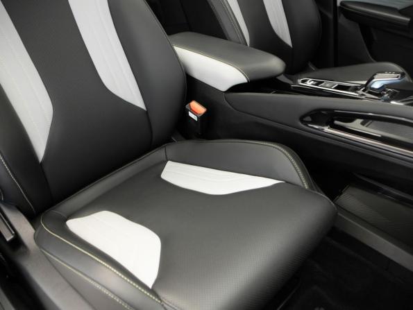 Geely Coolray I Рестайлинг с пробегом 2023 года, цена 2 250 000 рублей, 23500 км, внедорожник, Автокод Объявления