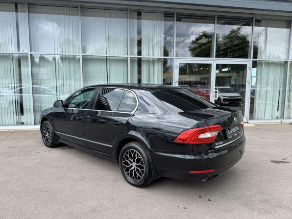 Skoda Superb II Рестайлинг с пробегом 2013 года, цена 828 000 рублей, 315111 км, лифтбек, Автокод Объявления