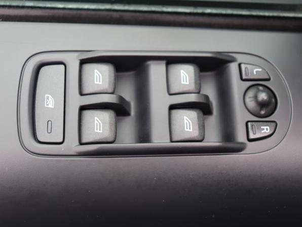 Land Rover Freelander II Рестайлинг 2 с пробегом 2013 года, цена 1 649 000 рублей, 184237 км, внедорожник, Автокод Объявления