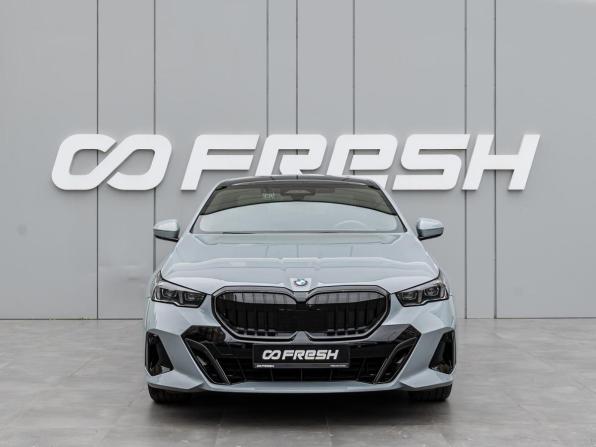 BMW 5 серии VIII (G60/G61/G68) с пробегом 2025 года, цена 8 080 000 рублей, 11482 км, седан, Автокод Объявления