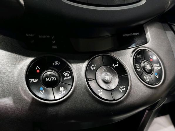 Toyota RAV4 III (XA30) Рестайлинг с пробегом 2012 года, цена 1 300 000 рублей, 177682 км, внедорожник, Автокод Объявления