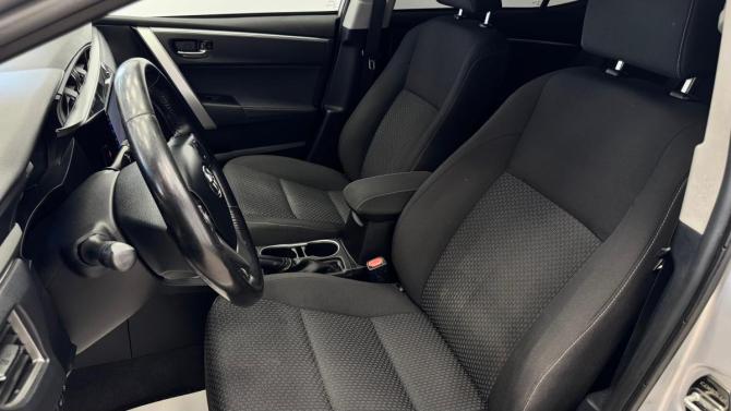 Toyota Corolla XI (E160 E170 E180) с пробегом 2013 года, цена 1 190 000 рублей, 173683 км, седан, Автокод Объявления