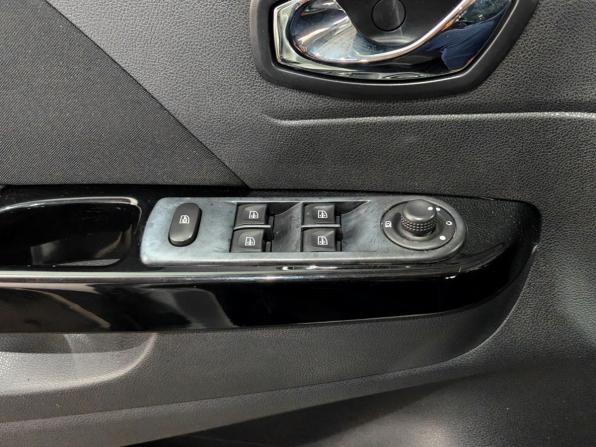 Renault Kaptur I с пробегом 2017 года, цена 1 530 000 рублей, 73522 км, внедорожник, Автокод Объявления