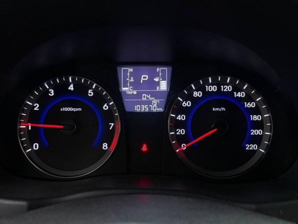 Hyundai Solaris I Рестайлинг с пробегом 2015 года, цена 1 030 000 рублей, 103580 км, хэтчбек, Автокод Объявления