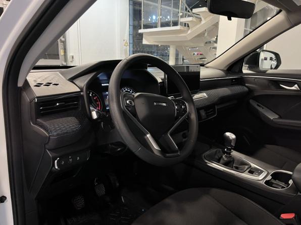 Haval Jolion I Рестайлинг с пробегом 2024 года, цена 2 060 000 рублей, 30340 км, внедорожник, Автокод Объявления