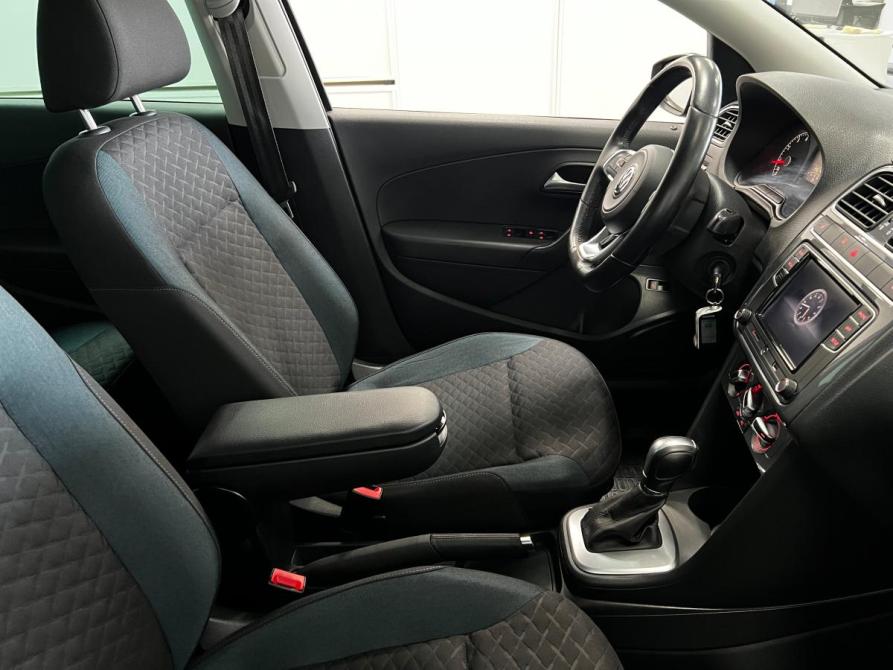 Volkswagen Polo V Рестайлинг Казань  - изображение 13