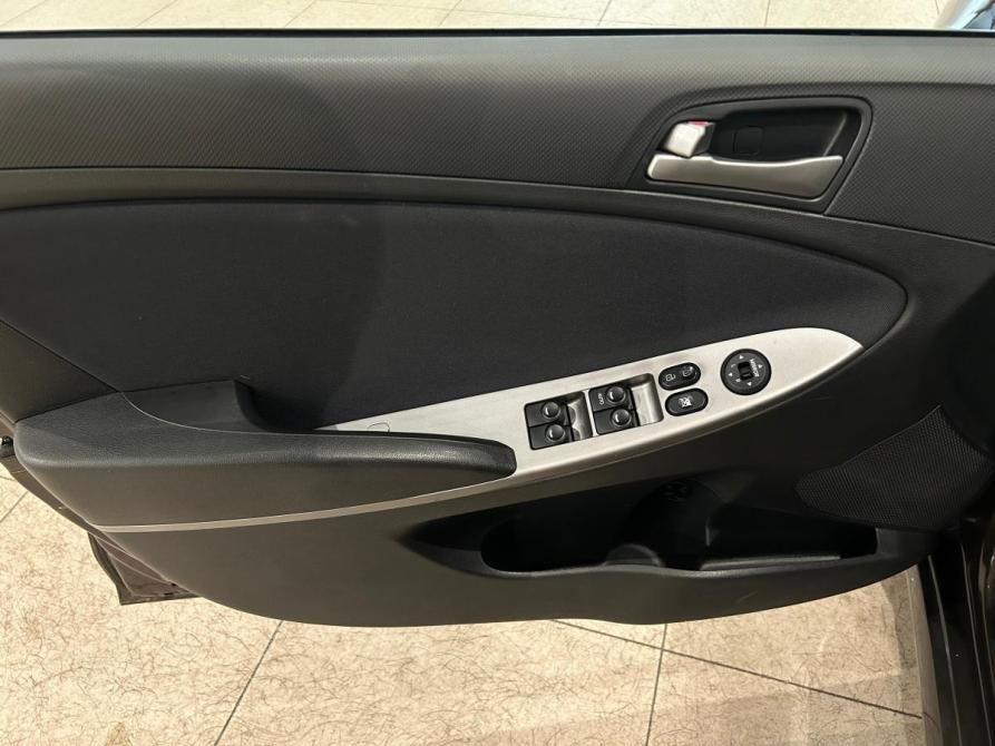 Hyundai Solaris I Рестайлинг Санкт-Петербург  - изображение 16