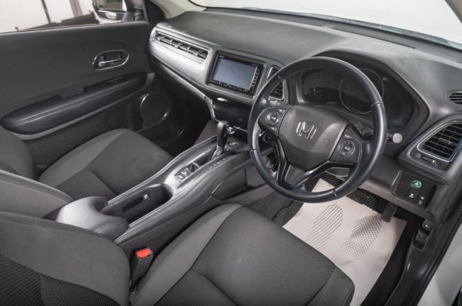 Honda Vezel I Рестайлинг с пробегом 2018 года, цена 1 899 000 рублей, 106000 км, внедорожник, Автокод Объявления