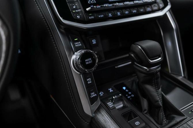 Новый Toyota Land Cruiser 300 Series 2026 года, цена 13 990 000 рублей, внедорожник, Автокод Объявления