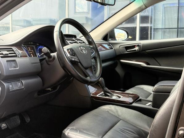 Toyota Camry VII (XV50) Рестайлинг 2 с пробегом 2018 года, цена 2 379 000 рублей, 228787 км, седан, Автокод Объявления