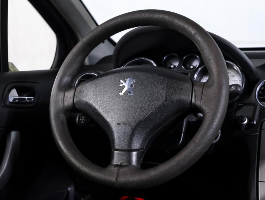 Peugeot 308 I Москва  - изображение 14