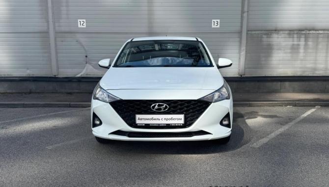 Hyundai Solaris II Рестайлинг с пробегом 2021 года, цена 1 349 000 рублей, 50713 км, седан, Автокод Объявления