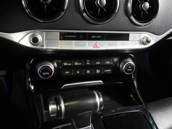 Kia Stinger I с пробегом 2019 года, цена 2 399 000 рублей, 106303 км, лифтбек, Автокод Объявления